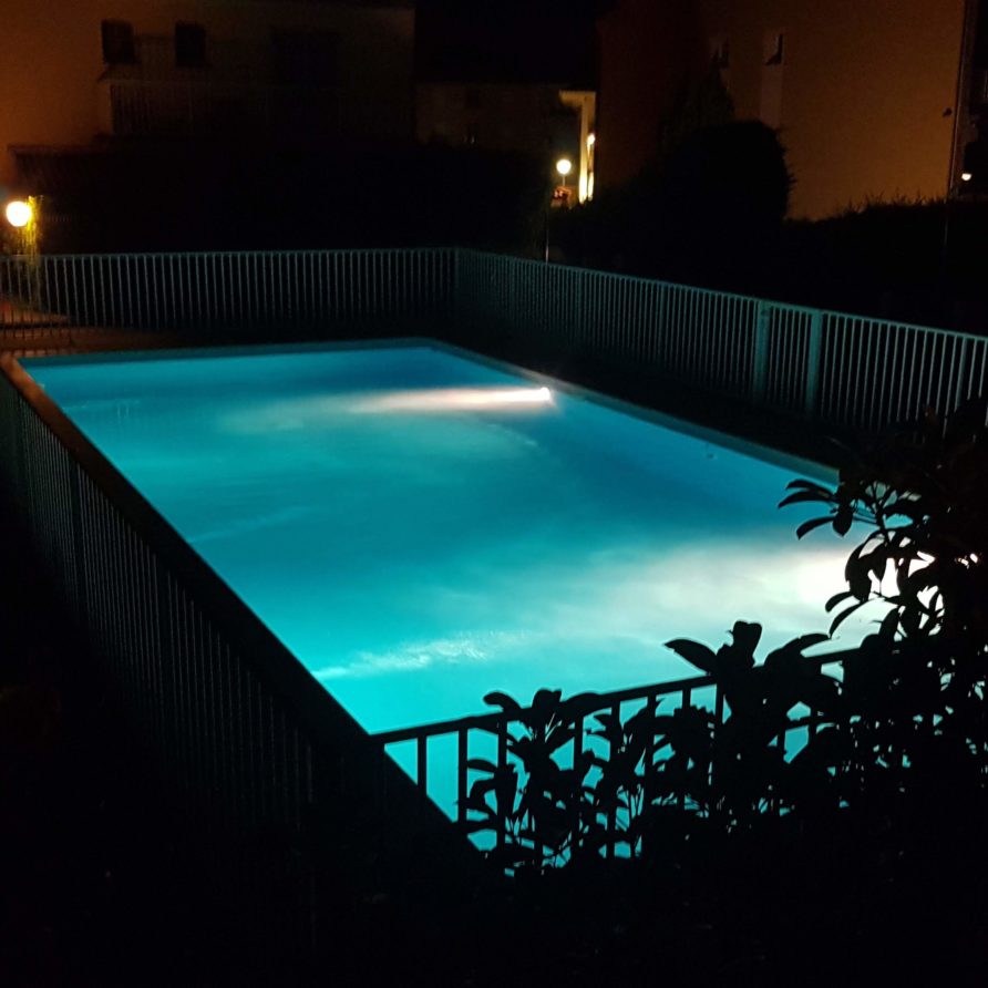 Piscine De Nuit